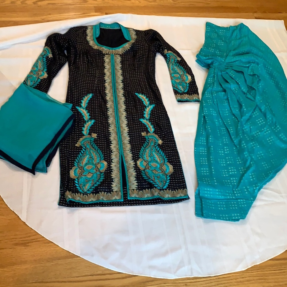 Punjabi suit